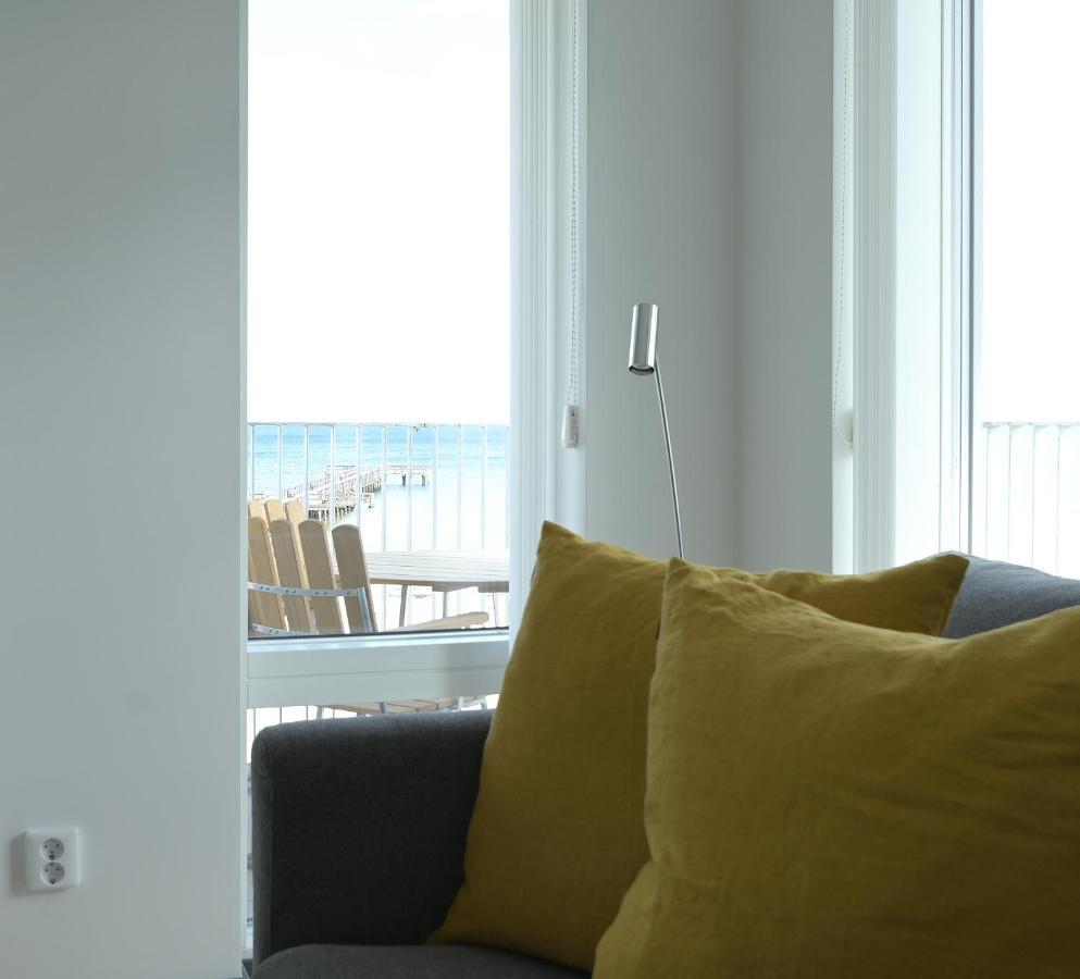 Ahusbrygga Apartment Hotel Esterno foto