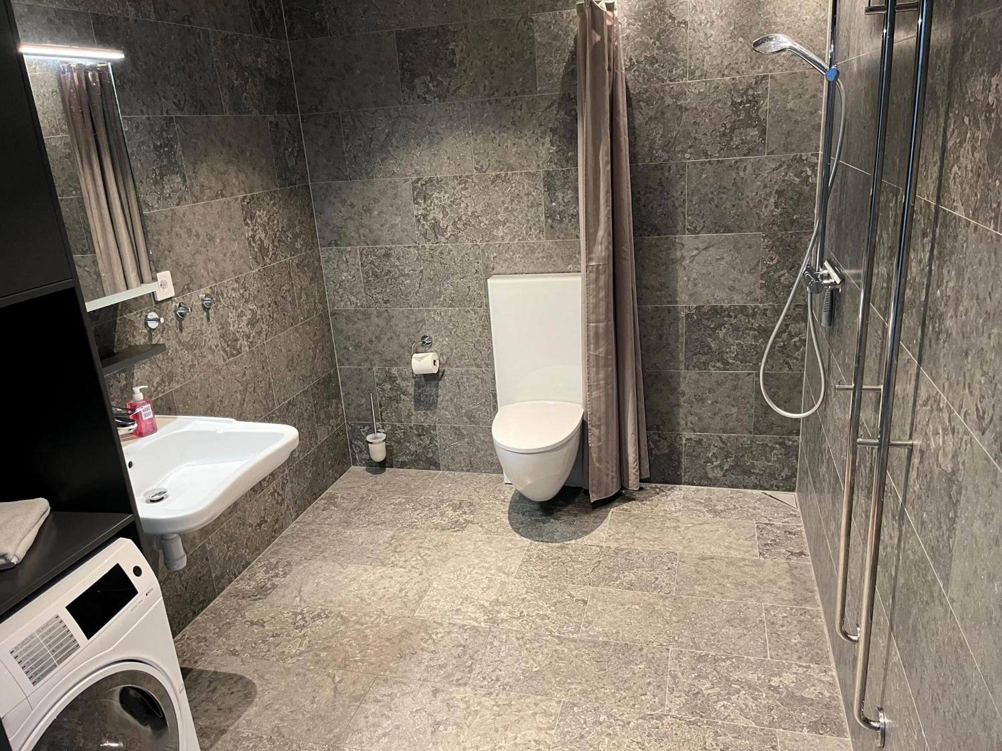 Ahusbrygga Apartment Hotel Esterno foto